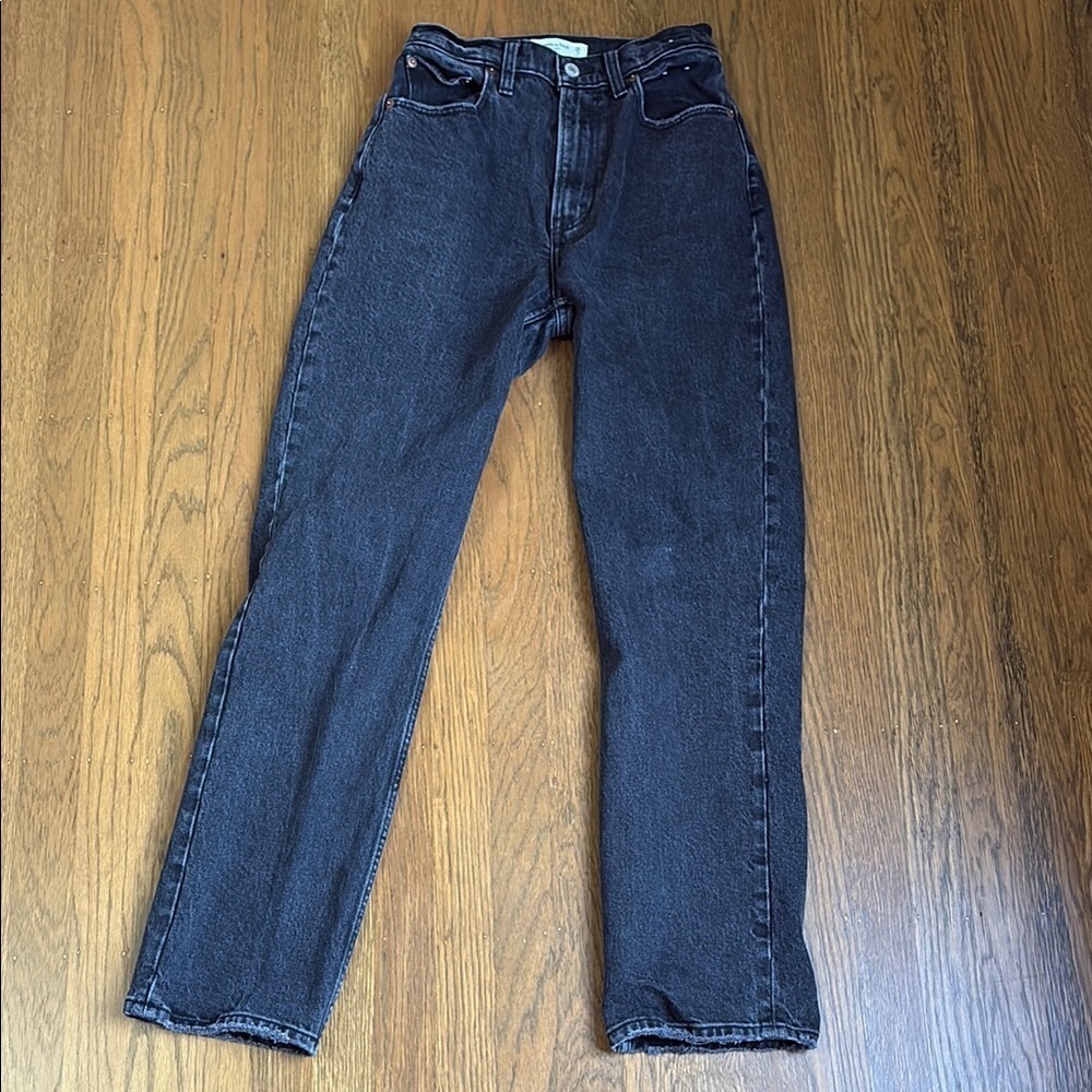 Abercrombie & fitch The 90s Straight ultra High Rise size 26/2
